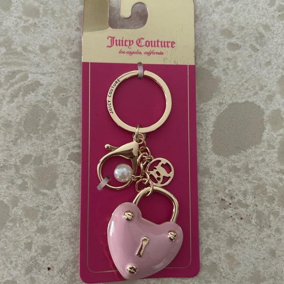 Juicy Couture Gold Pink Color Enamel Heart Keychain Lock Bag Charm - Picture 1 of 6